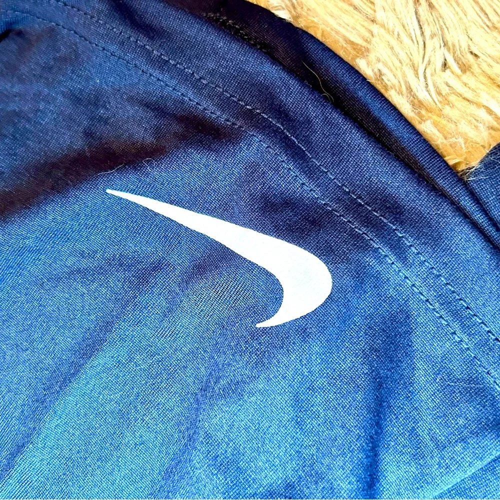 THE Nike Tee Dri-Fit Men’s- Denver Broncos 🏈 (L) - Picture 8 of 8